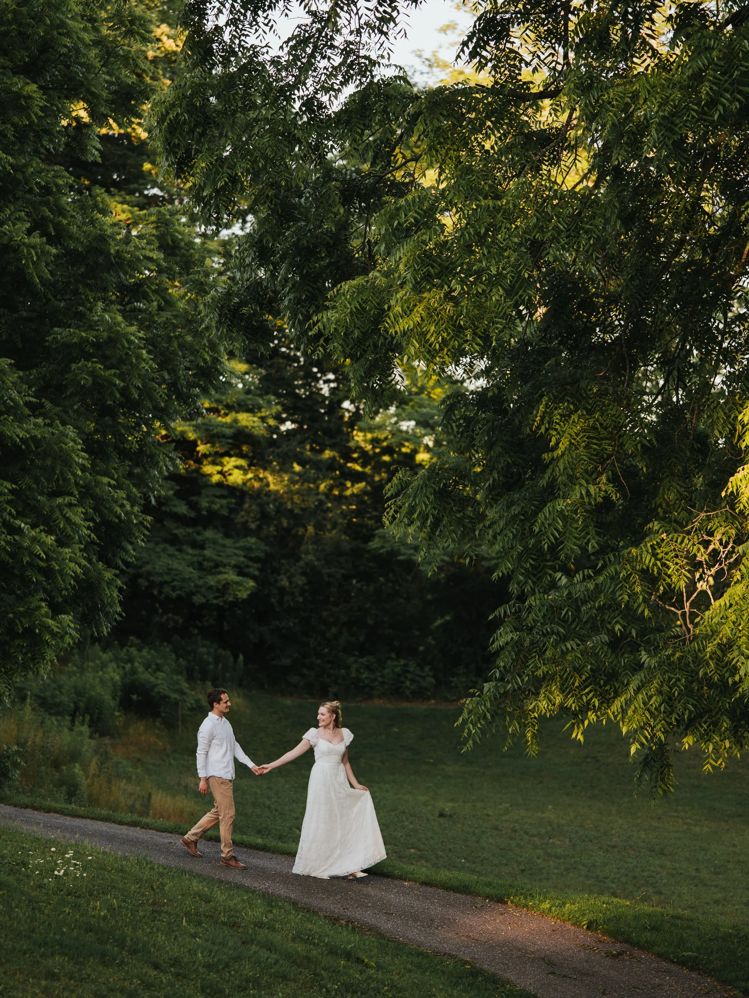Emma and Brian&rsquo;s engagement session felt straight out of a classic romance novel. 🕊️🏛️