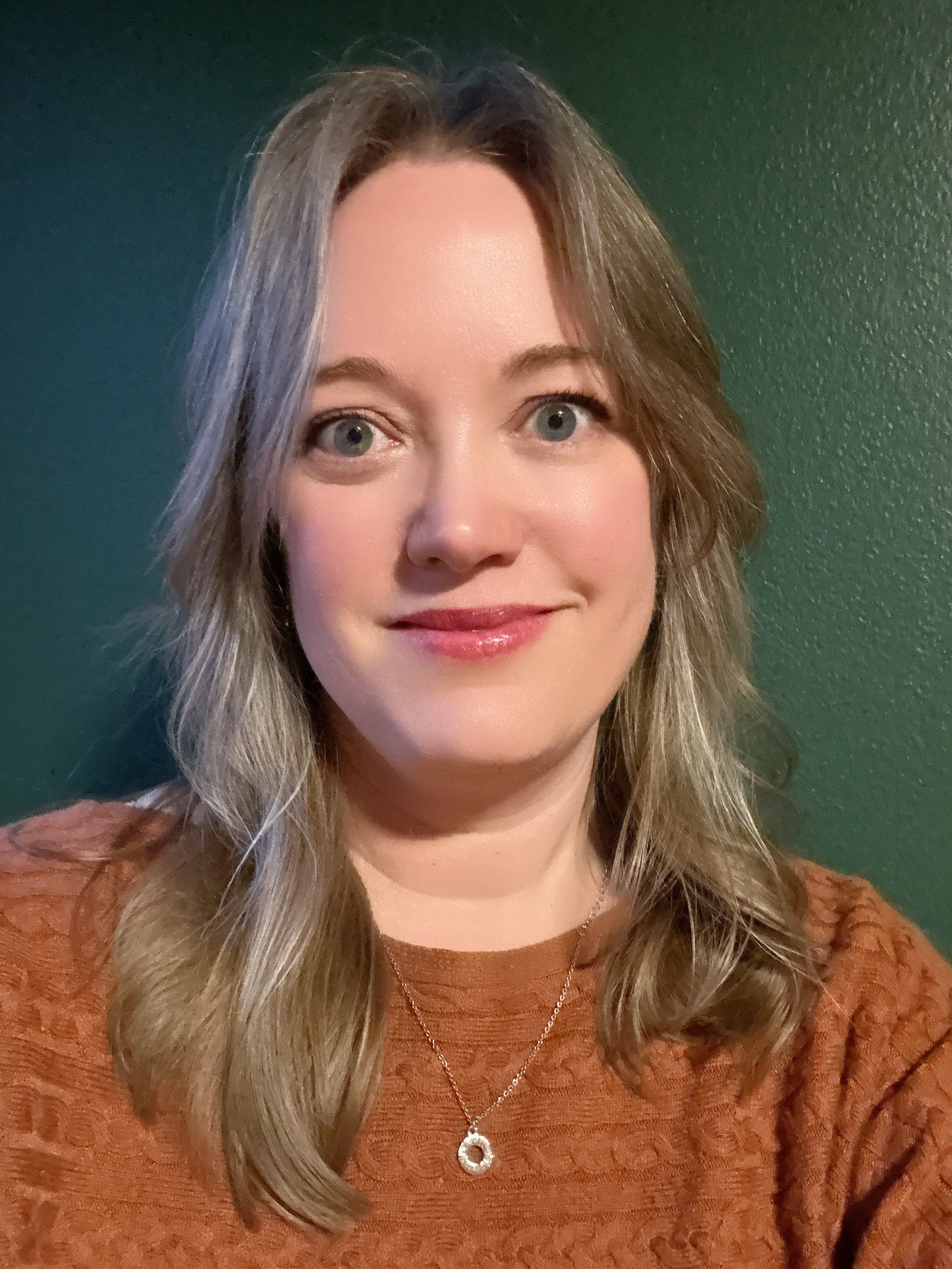 WRITING POWERFUL FICTION THAT YOUR READERS WILL REMEMBER FOREVER w/NY Times bestselling author Cynthia Hand