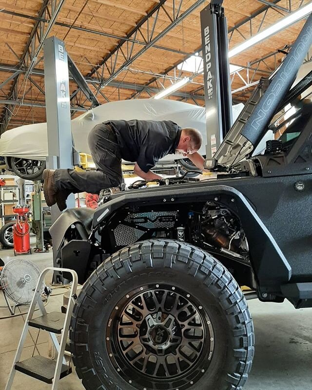 When the install requires a step stool...
🔧
👊
🔥