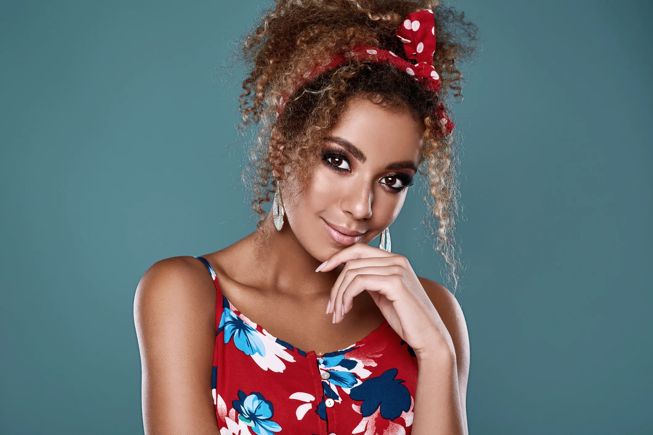 4 Sunscreens You Can Reapply on Top of Makeup