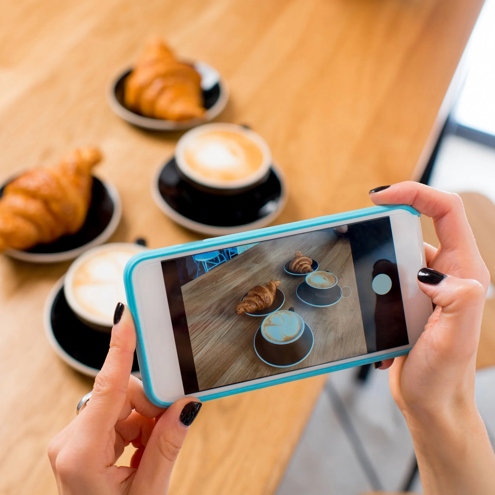 The $13 Secret to Infinitely Better Brunch Photos