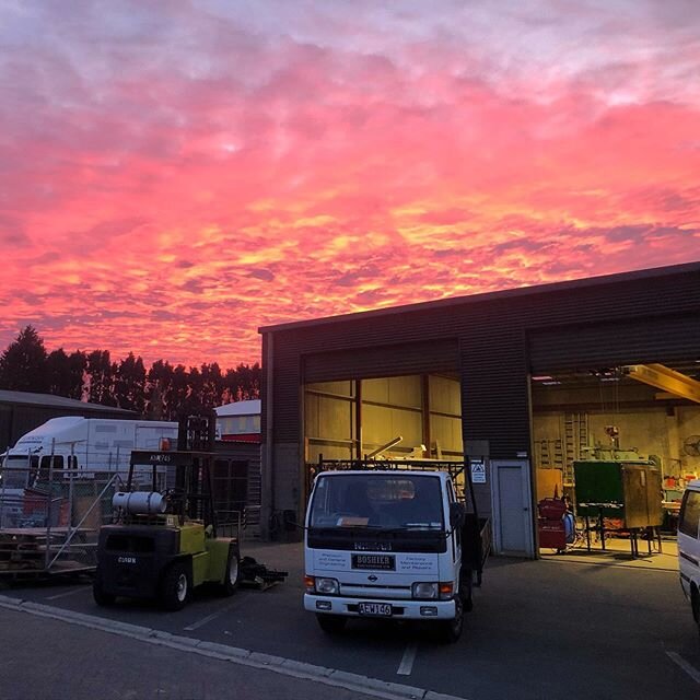 Scenes at the workshop this morning. 🌅
.
.
.
.
#boshierengineering #mountmaunganui #bayofplenty #fabrication #welding #steel #steeldoors #steelstairs #bespoke #custommade #nzmade #localbusiness