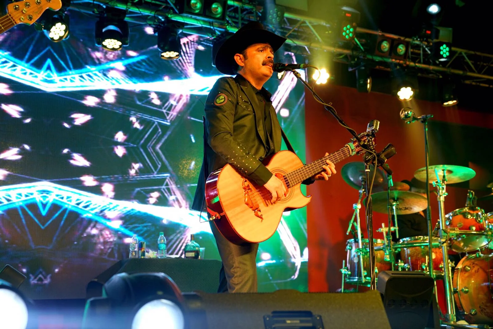 NUESTRA RAZA EVENT CENTER: HOUSTON, TX