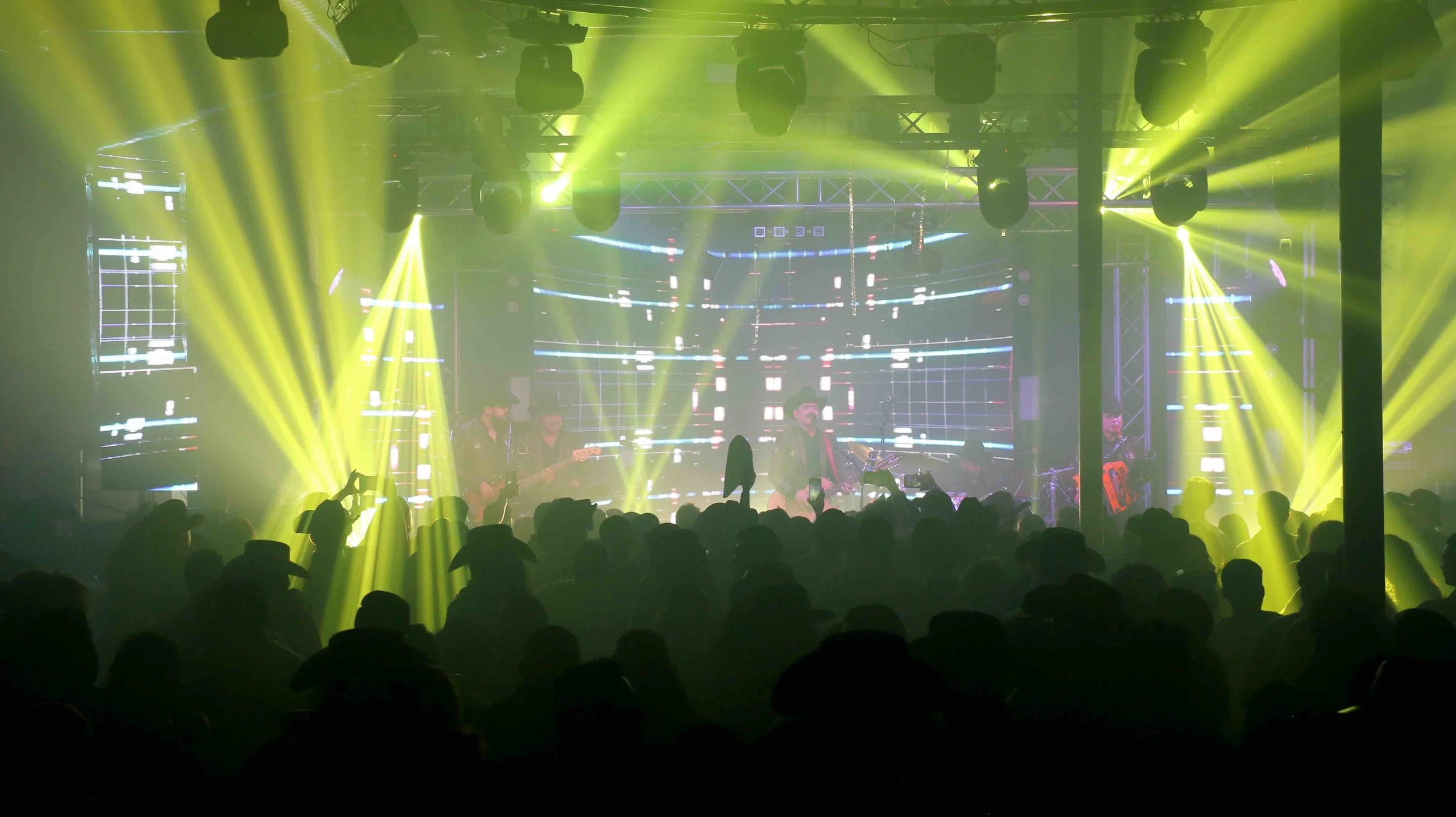 EL RANCHON: WOODBRIDGE, VA 