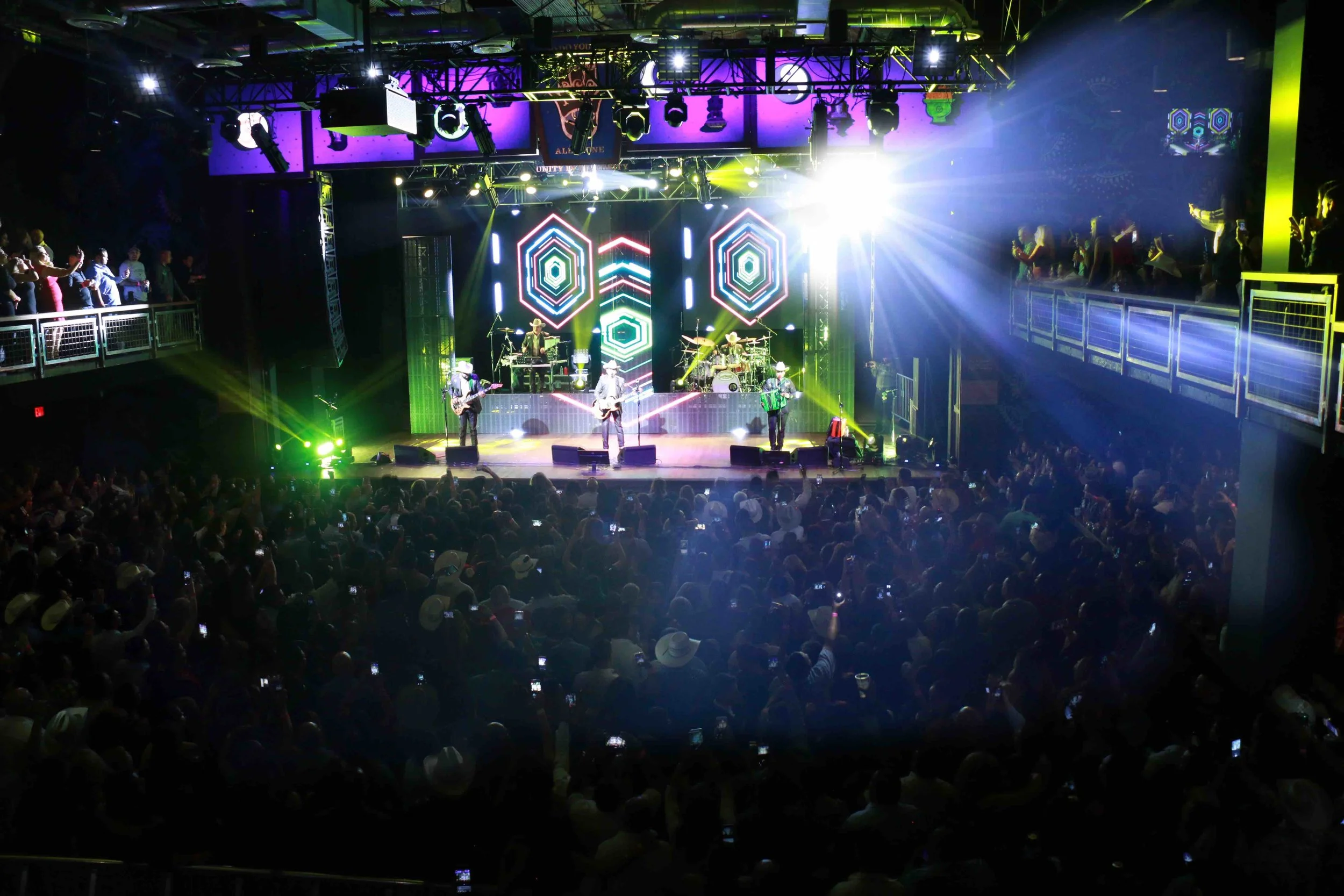 HOUSE OF BLUES: ANAHEIM, CA