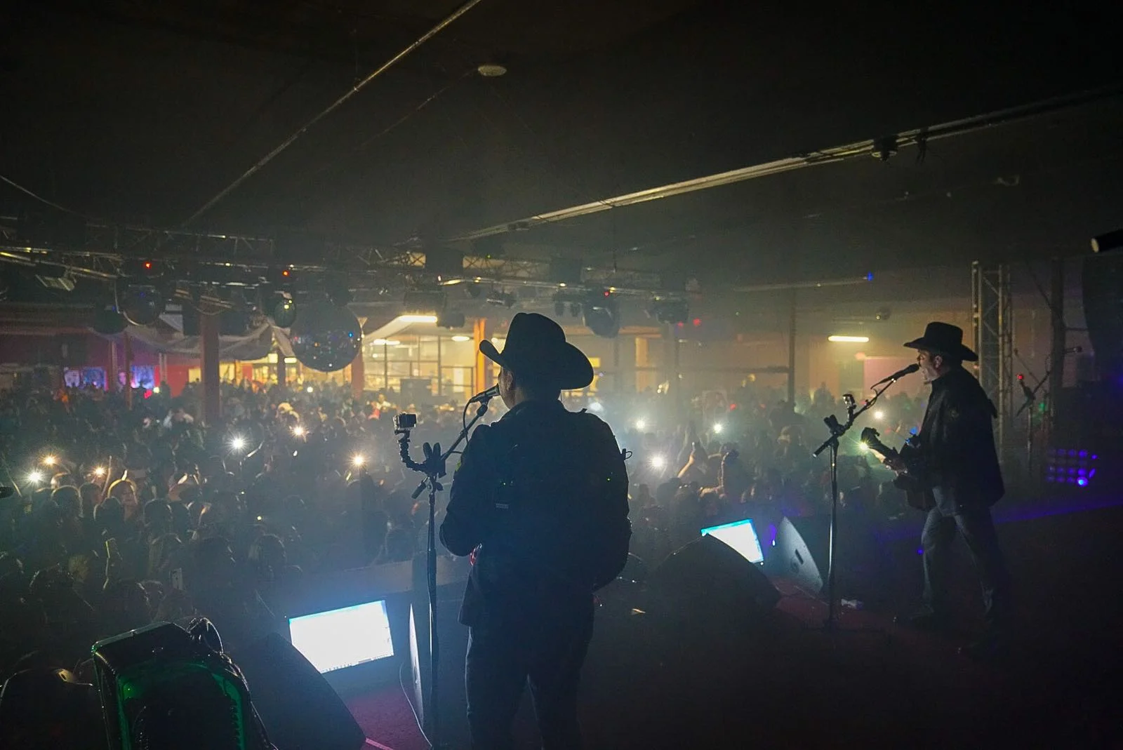 EL DOS DE ORO: YAKIMA, WA