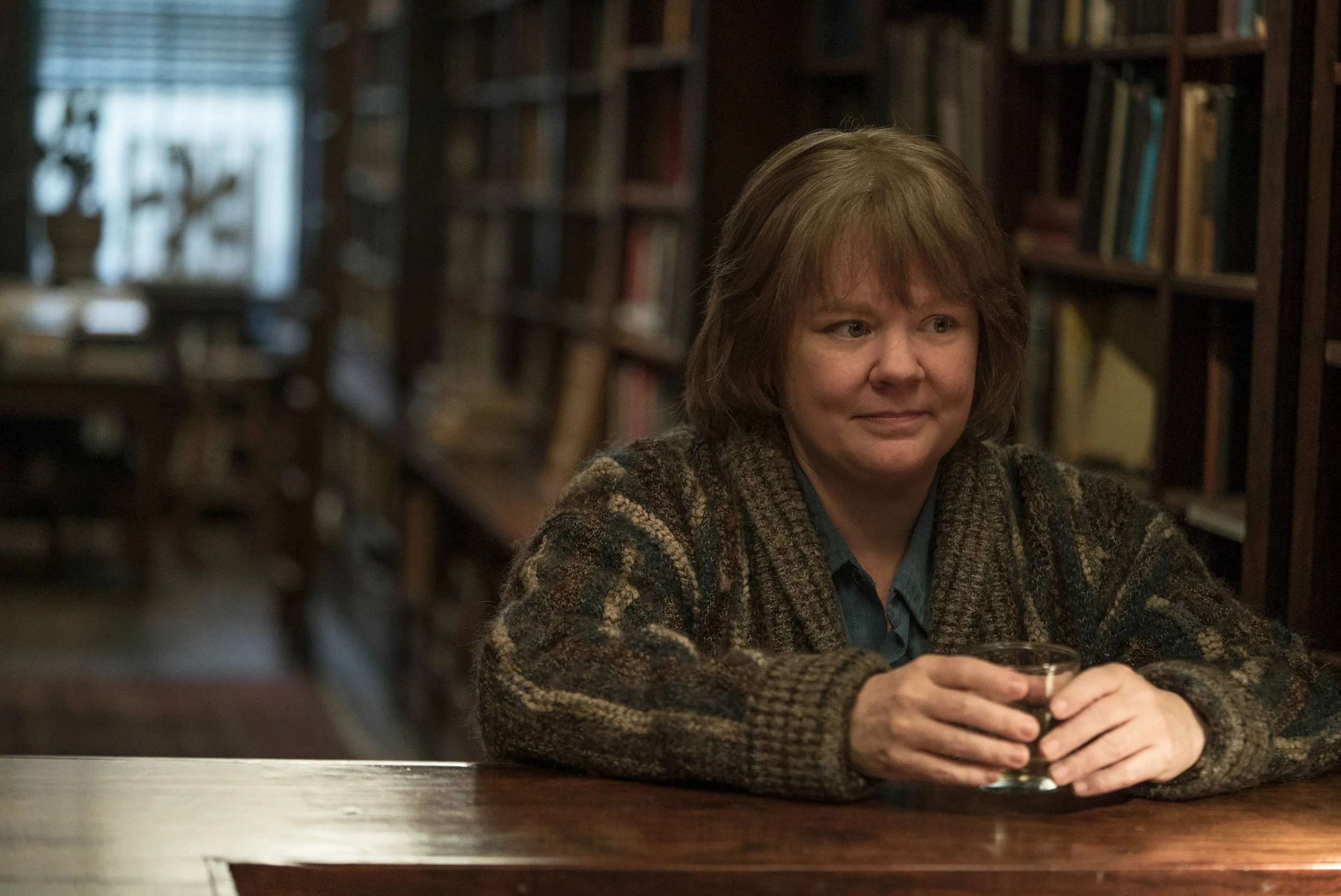 Melissa McCarthy in Can You Ever Forgive Me? Photo by Mary Cybulski. © 2018 Twentieth Century Fox Film Corporation All Rights Reserved