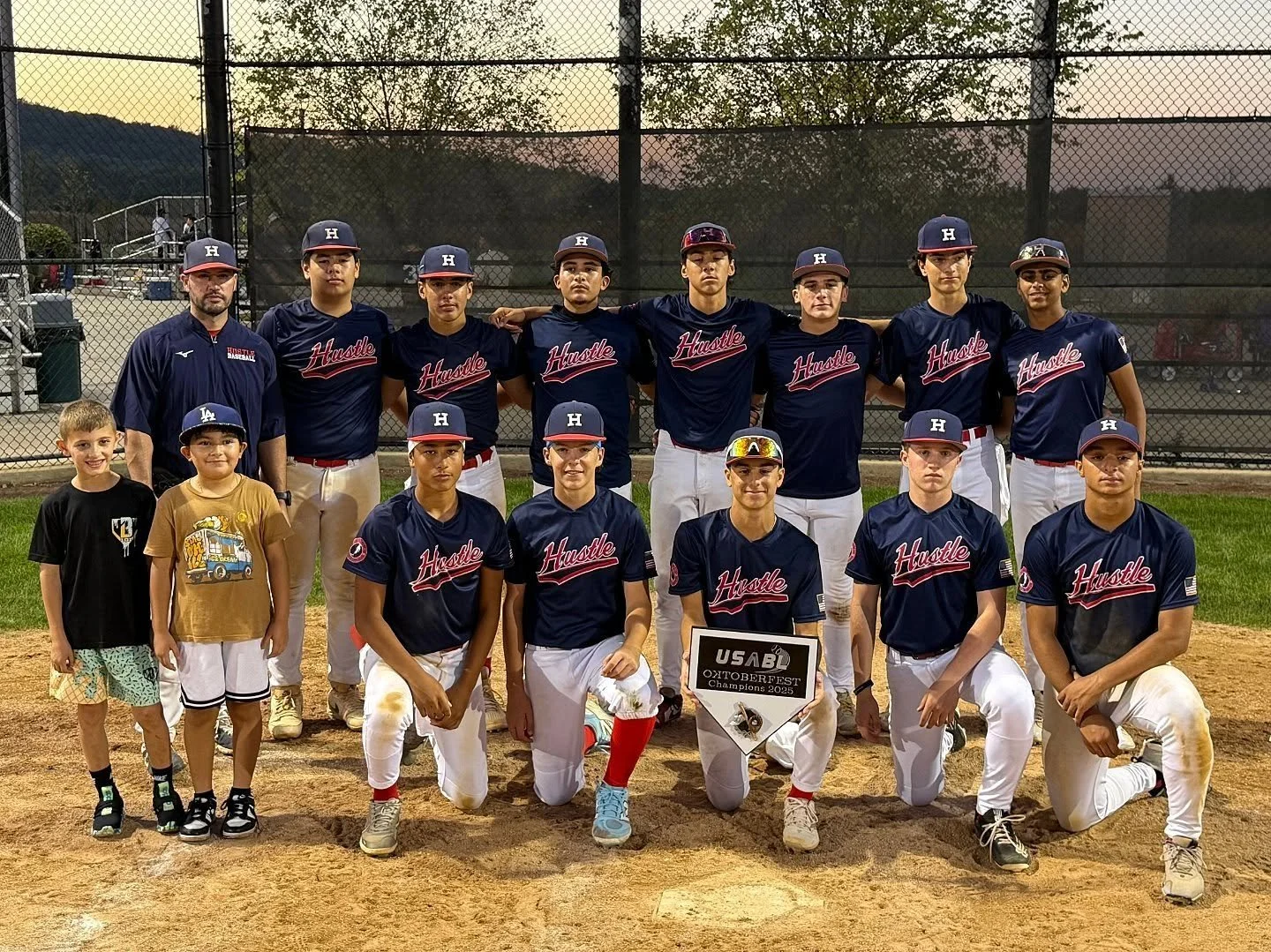 15u Hustle goes Back to Back 🏆🏆 weekends to start the season 8-0! A special group of kids here with heart and commitment to compete. Let's keep it going fellas, the future is in your hands 💪🏼 #B2B #15u #champs #fallball #thefuture #hustle #hustle