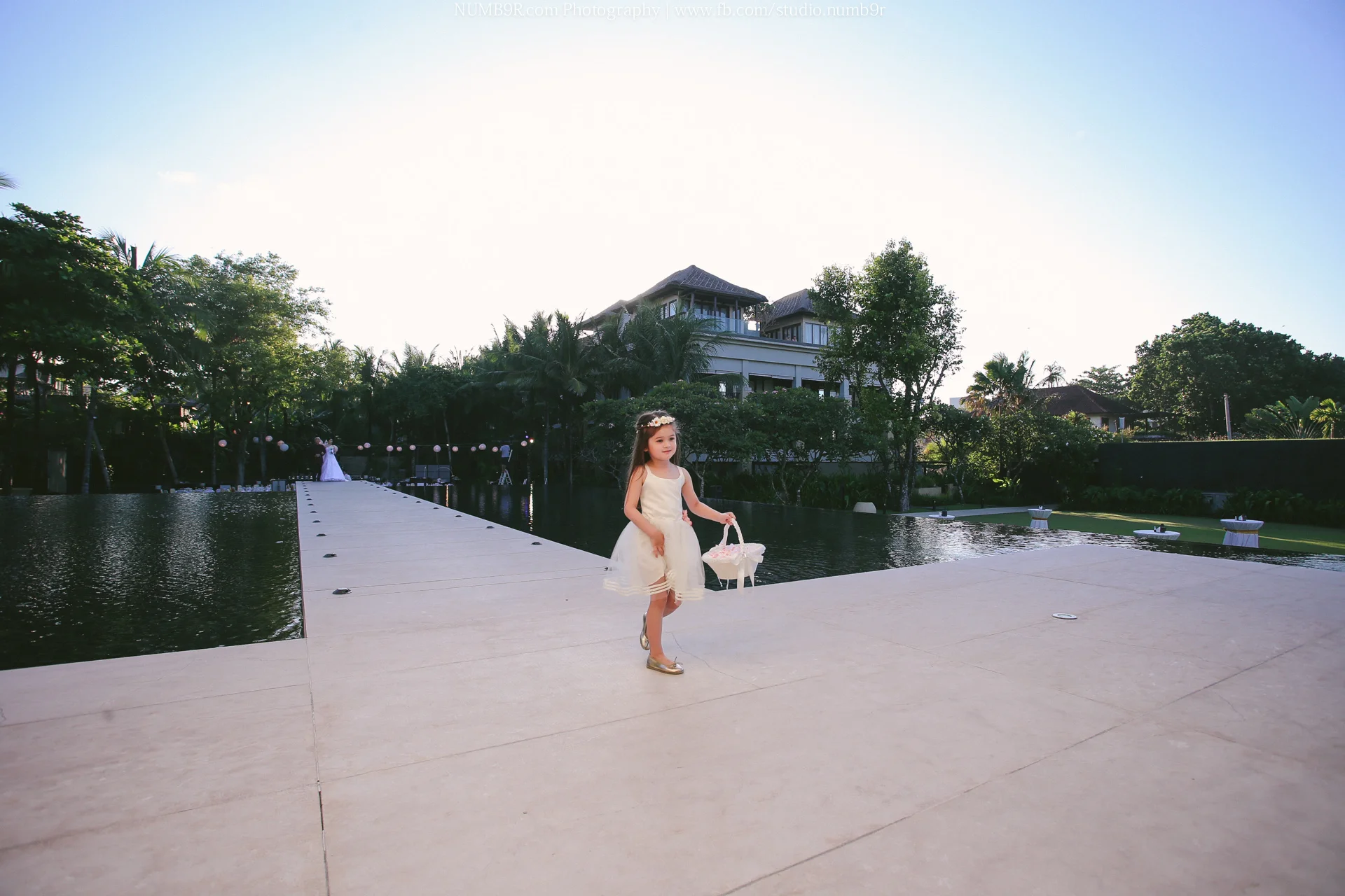 studio_numb9r_wedding-bali-beach-conrad-infinity-church-slideshow-FB-280.jpg