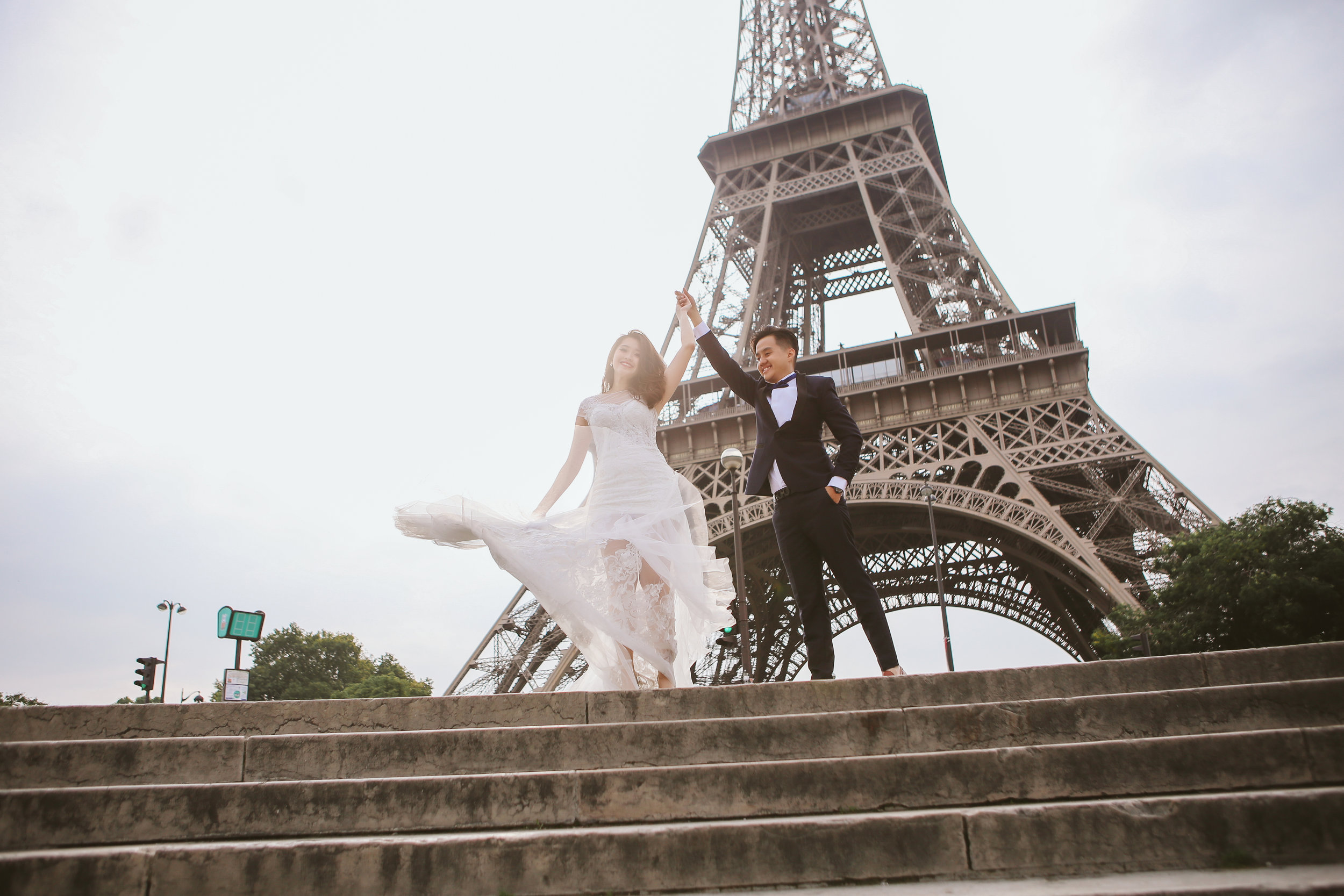 2017-pre-wedding-studio-numb9r-paris-tower-view-high-1505e.jpg