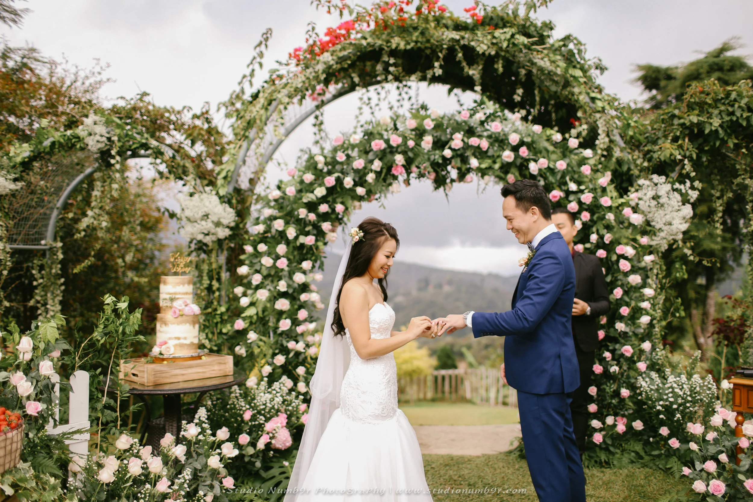 2018-ROM-wedding-photo-studio-numb9r-Cameron-Highland-20.jpg