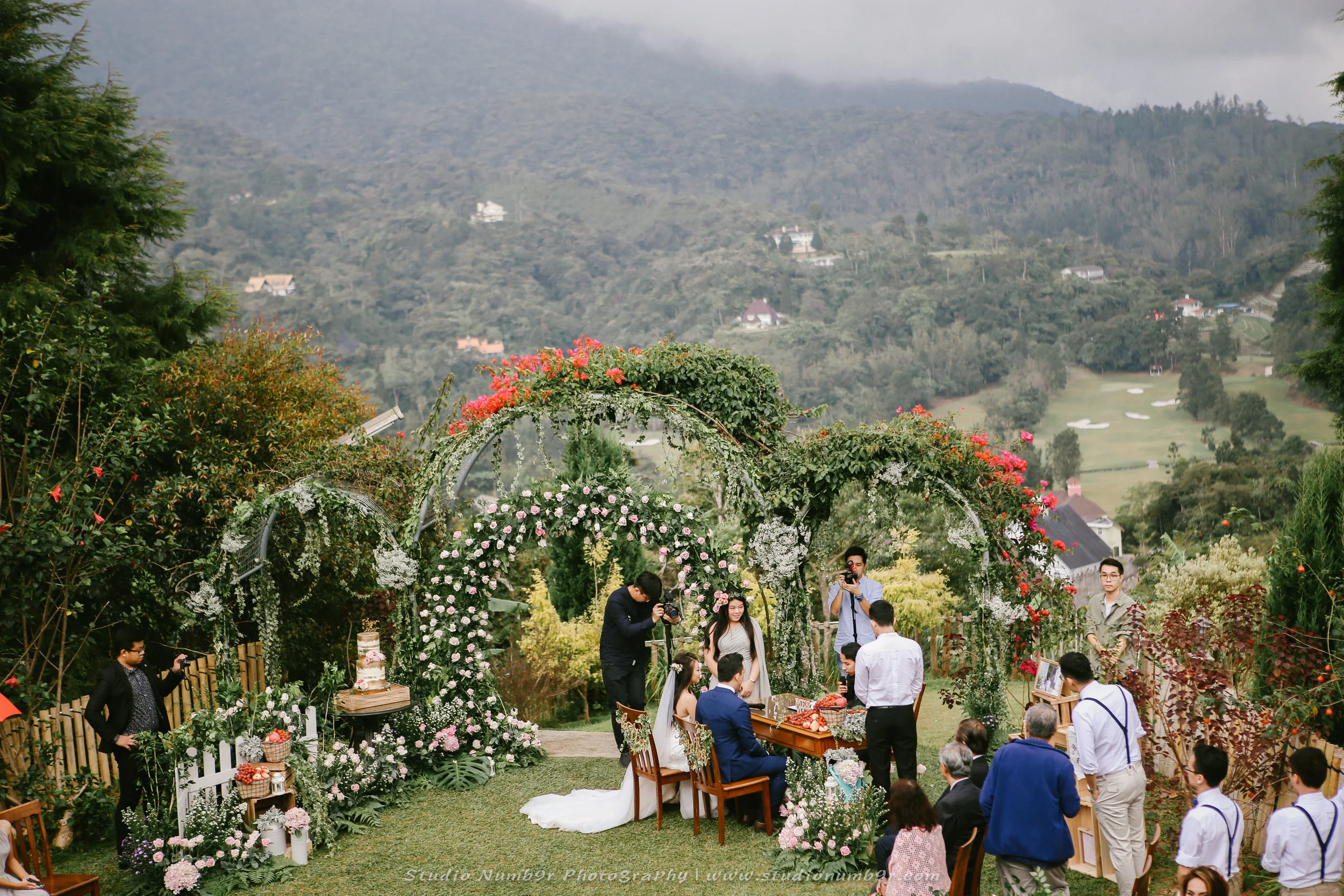 2018-ROM-wedding-photo-studio-numb9r-Cameron-Highland-22.jpg