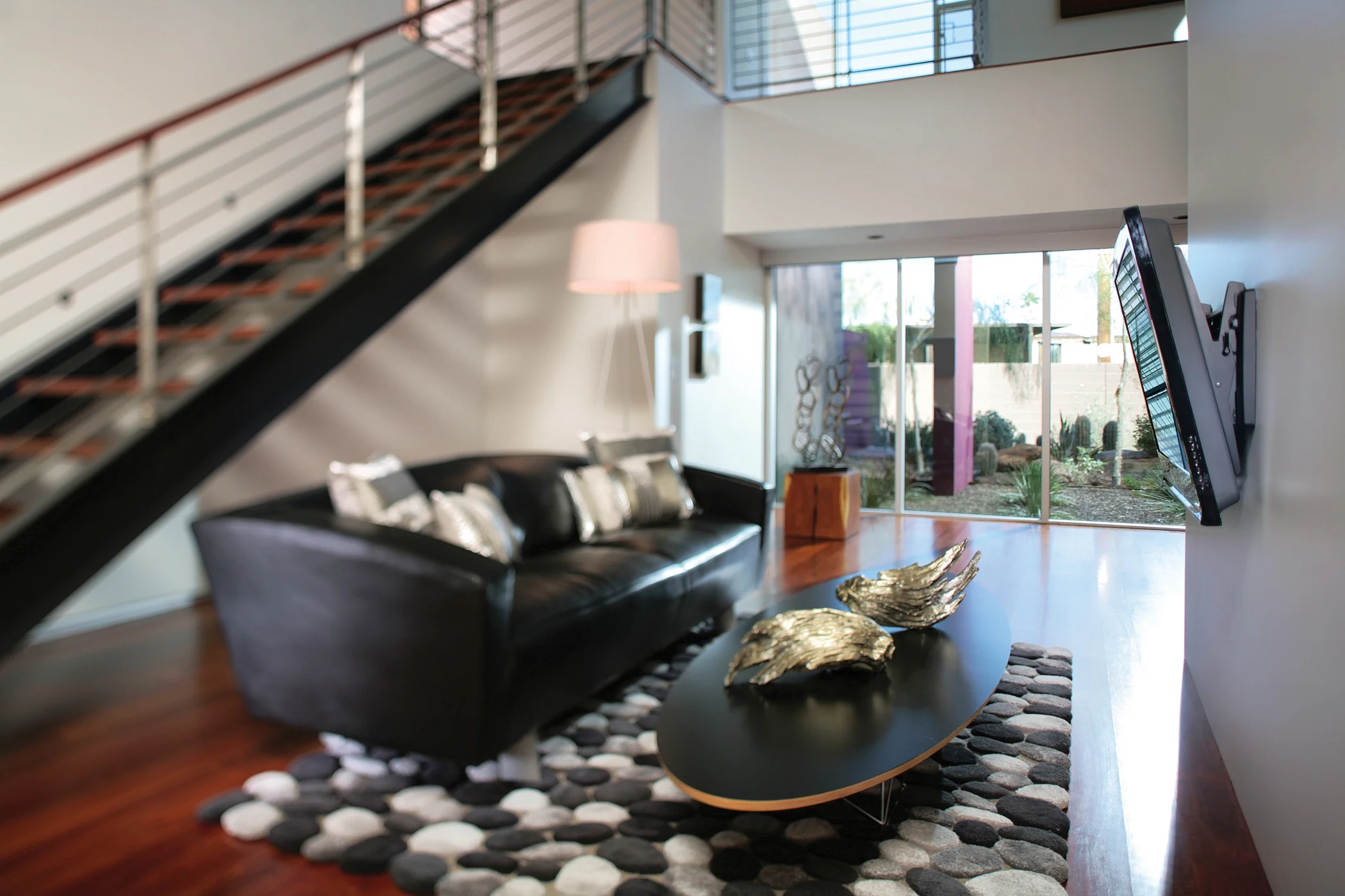 NC200T_Black_Lifestyle_Hi-Res.jpg