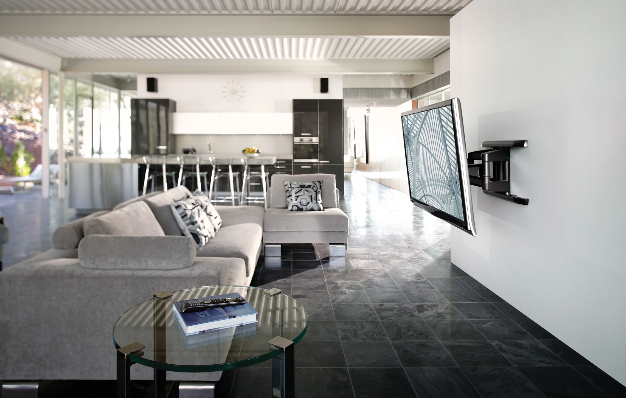 ULPC-X_Black_Lifestyle_Hi-Res.jpg