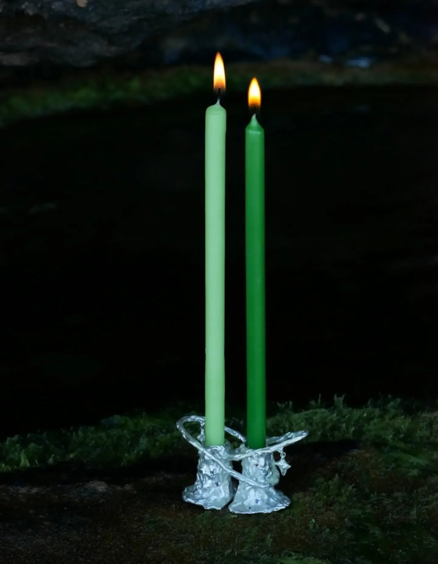 A late but happy grotto solstice to my cuties ! 

These candlesticks were created for all the lovers and friends separated by distance. Lighting the flame they create a portal to each other, closing the space ✨ 
Obviously they can exist separately, b