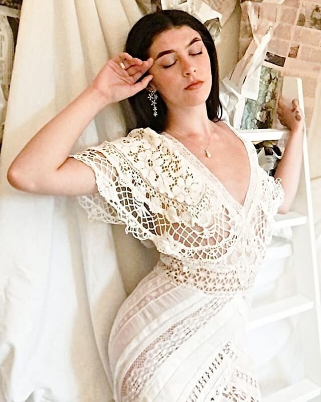 The Florenece dress from my Cornucopia collection... One of a kind pieces hand made in vintage lace. 
Beautifully shot via Facetime by @salsabilmorrisonphotography and modelled by @lita.flores.garcia 
#poppyperspective #creativity #stayhome #weddingp