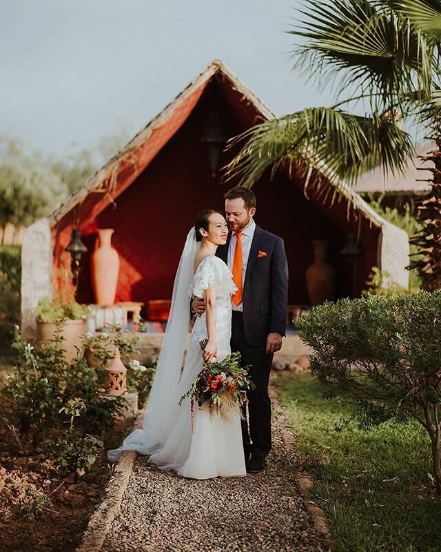 Wishing a very happy anniversary to my gorgeous bride Viv and her lovely husband Ben. 
This Moroccan wedding was a straight out of a dream and Viv wore a bespoke tulle and lace gown with matching veil. .
I can't wait to travel again! .
. .
#poppypers