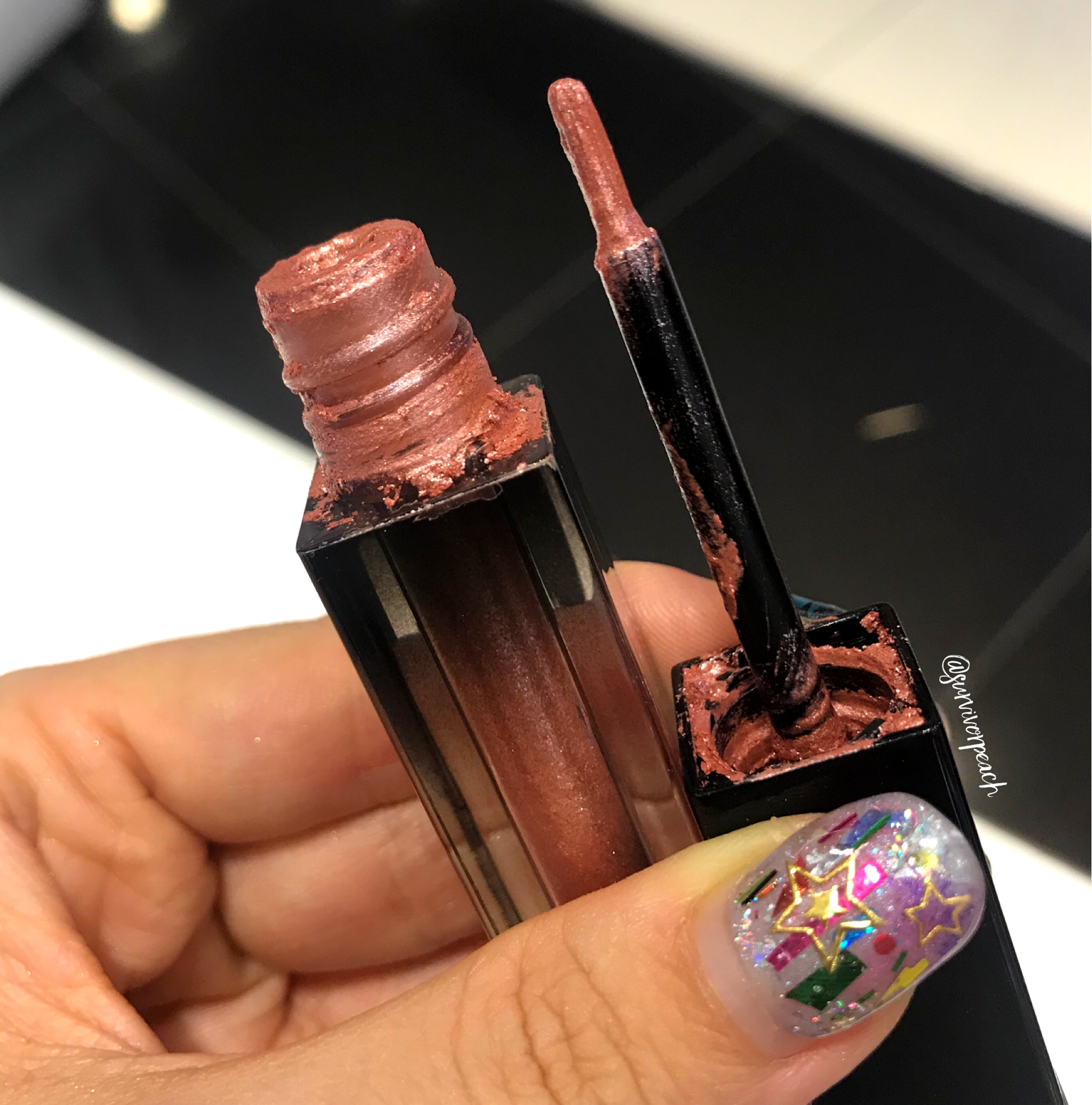 huda liquid eyeshadow