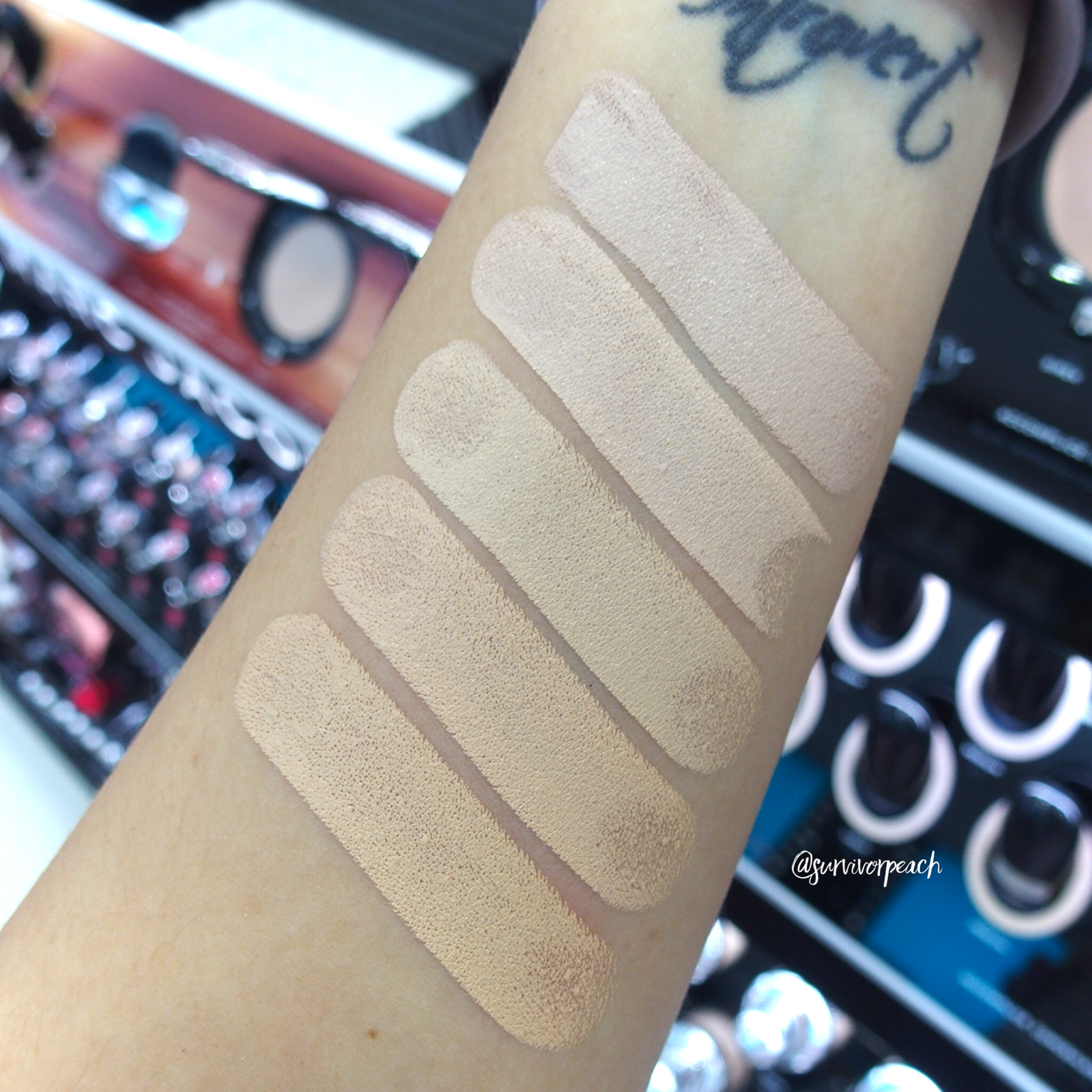 Marc Jacobs Accomplice Concealer & Touch Up Stick swatches - Light