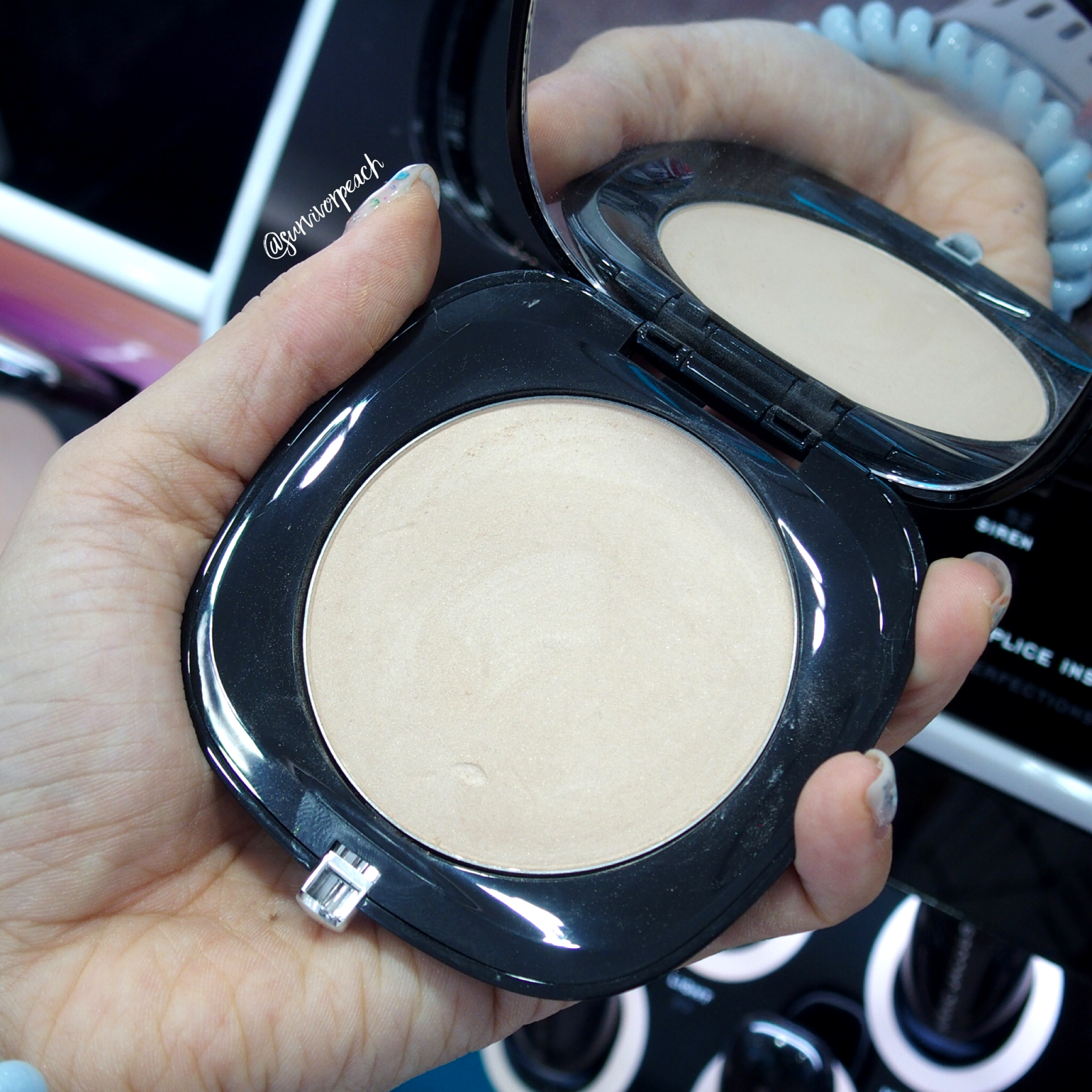Marc Jacobs Accomplice Instant Blurring Beauty Powder - Ingenue