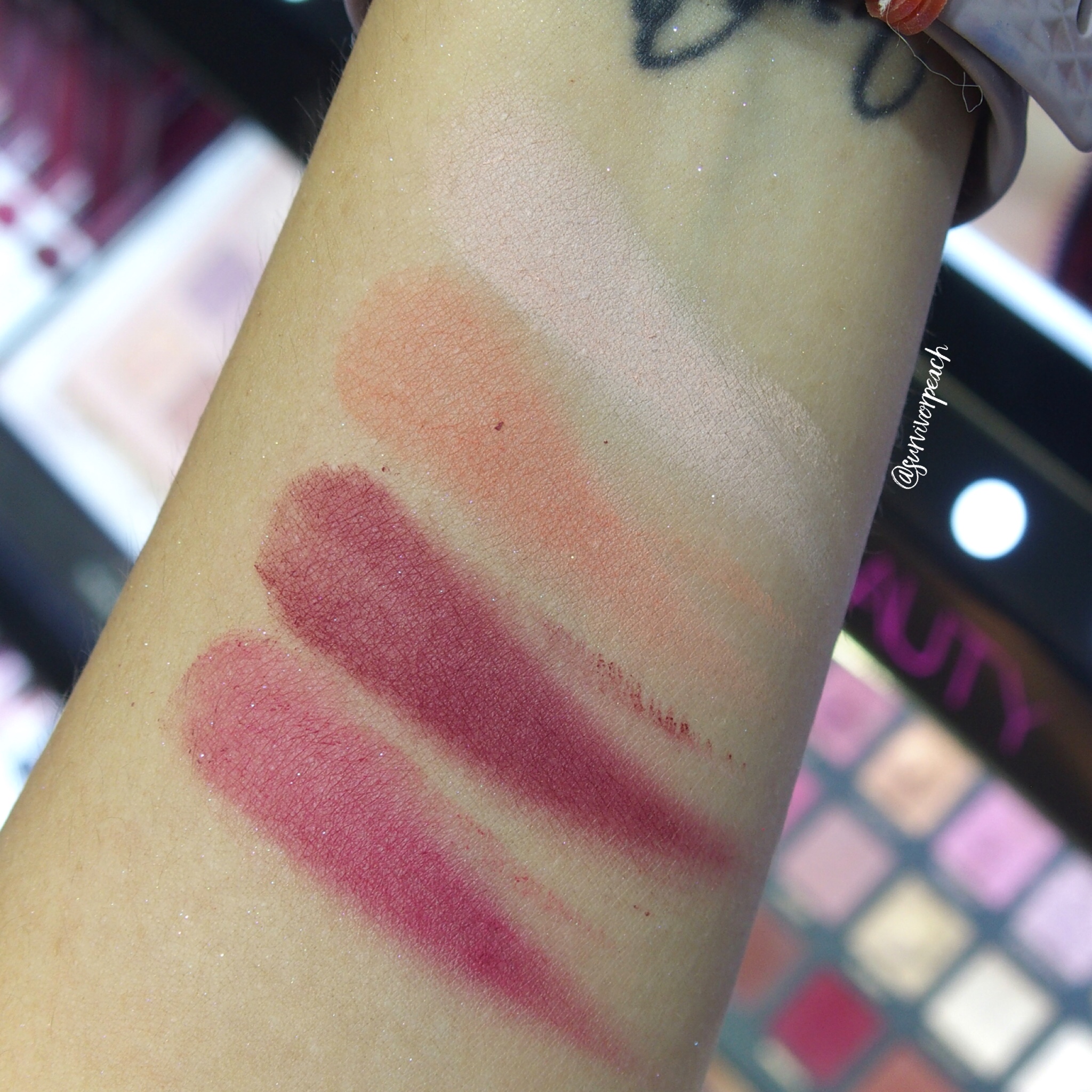 Huda Beauty Obsessions Palette - Ruby Obsessions swatches