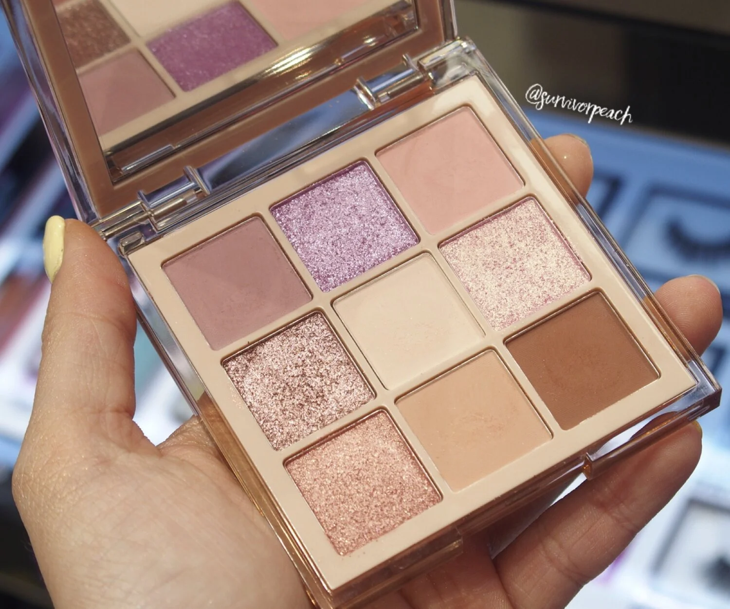 Huda Beauty Nude palette swatches