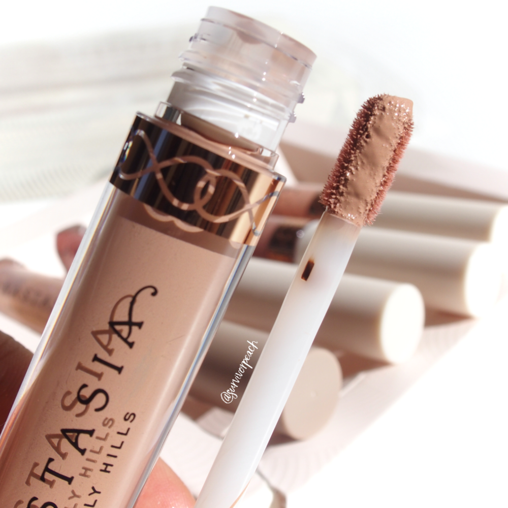 Anastasia Beverly Hills Undressed Lip set - Sand Liquid Lipstick (Matte butterscotch)