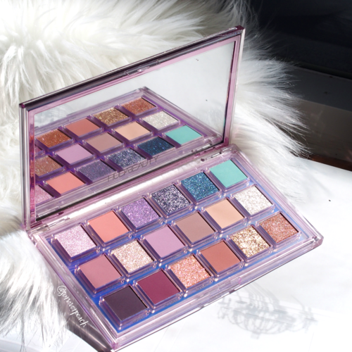 Huda Beauty Mercury Retrograde Eyeshadow Palette review and Swatches