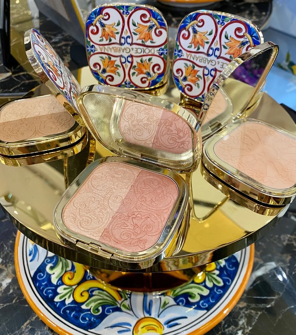 Dolce Gabbana Beauty Solar Glow Illuminating Powder Duo Review and Swatches &amp; D&amp;G the Love Collector Limited Edition Highlighter