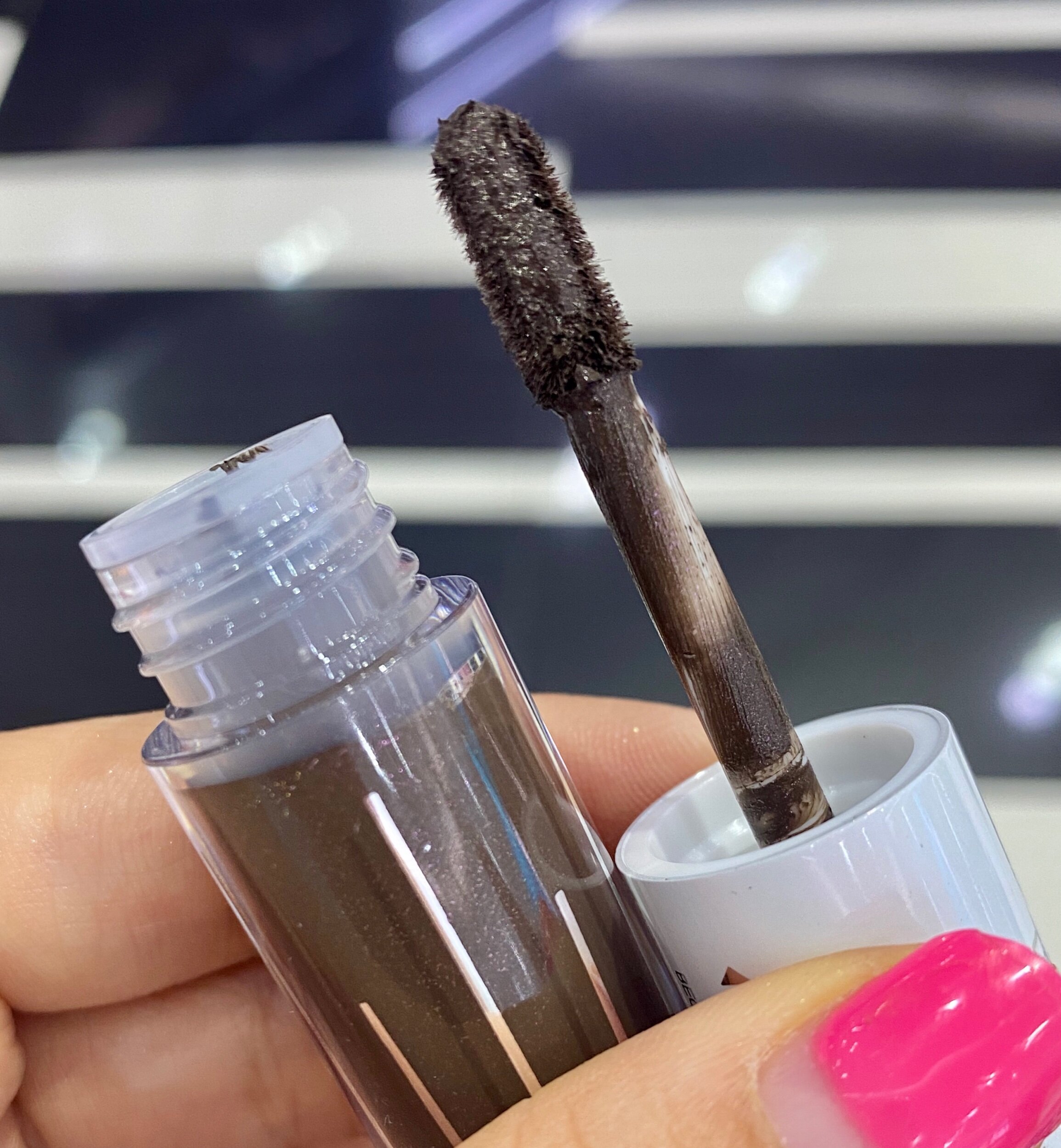 Becca Cosmetics light gleam™ primer &amp; topper liquid eyeshadow - Laser