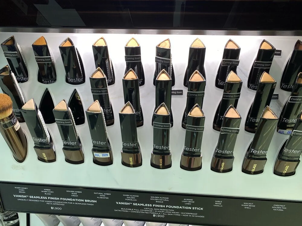 Hourglass VANISH™ SEAMLESS FINISH FOUNDATION STICK Review and Swatches 