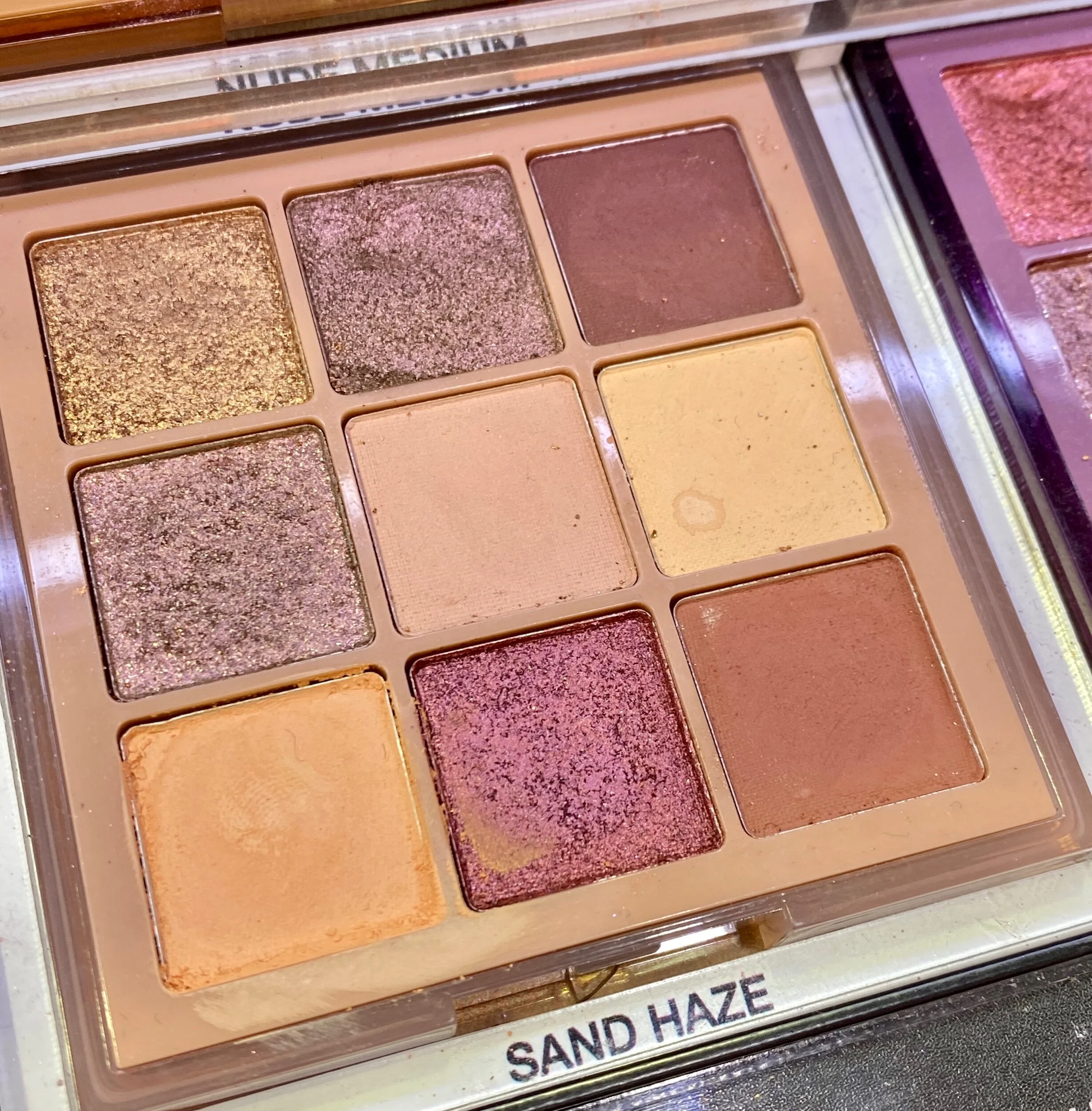 huda sand palette
