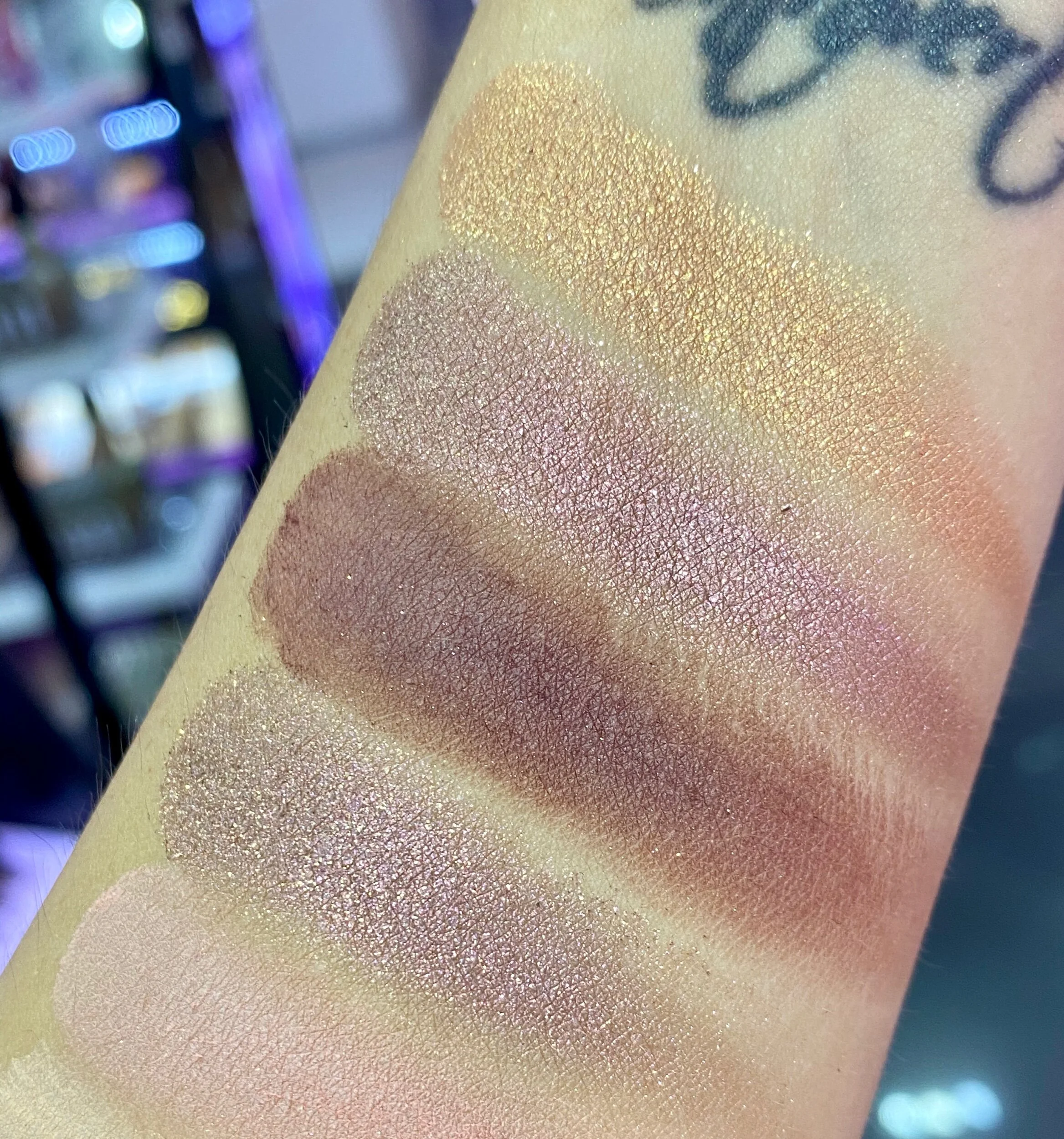 huda sand palette