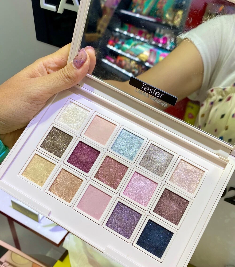 Laura Mercier Piece de Resistance Eye &amp; Cheek Essentials Palette review &amp; Swatches 