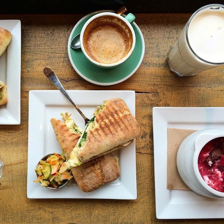 #regram 📸: @gelllagram #sundays #foodandcoffee #weekendvibes #theshmooz #easttoronto #riverdale #cafelife #soupandsandwich #panini #foodporn #flatwhite #tealatte #happyplace #eatlocal #homemade #cozy #torontofood #danforth #yummy #torontoeats @blogt