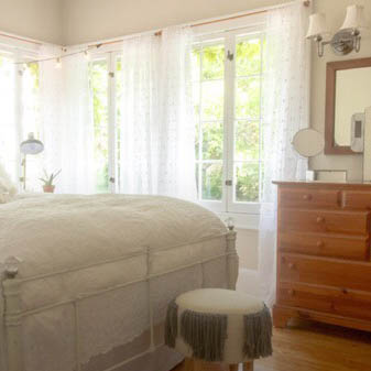 Cozy updates for a 1908 New York Colonial