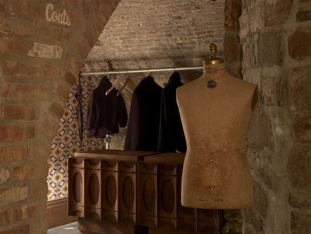 Bar 675_13.jpg