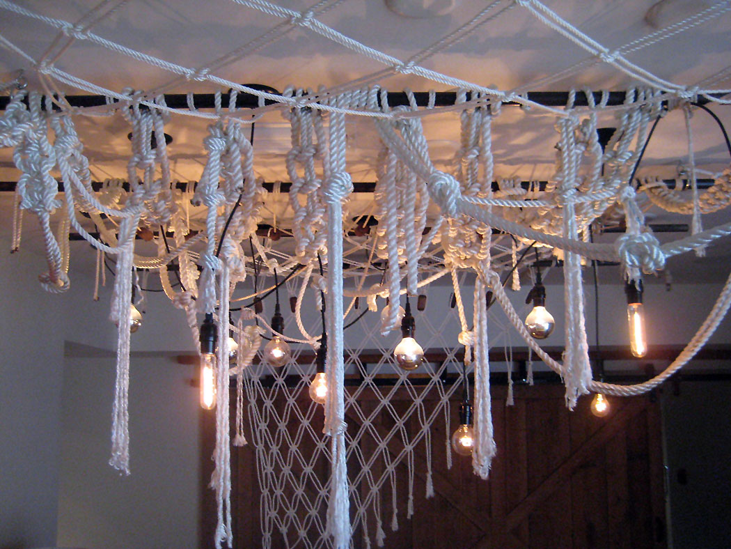 Postcard Inn Lobby 05.jpg