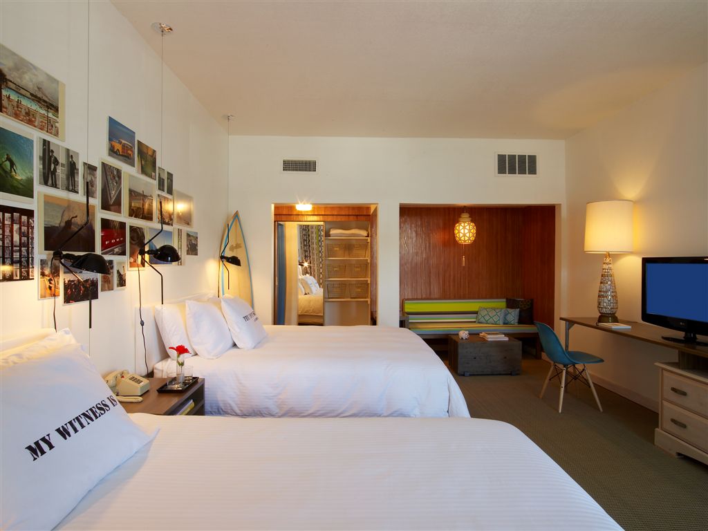 Postcard Inn Rooms 05.jpg