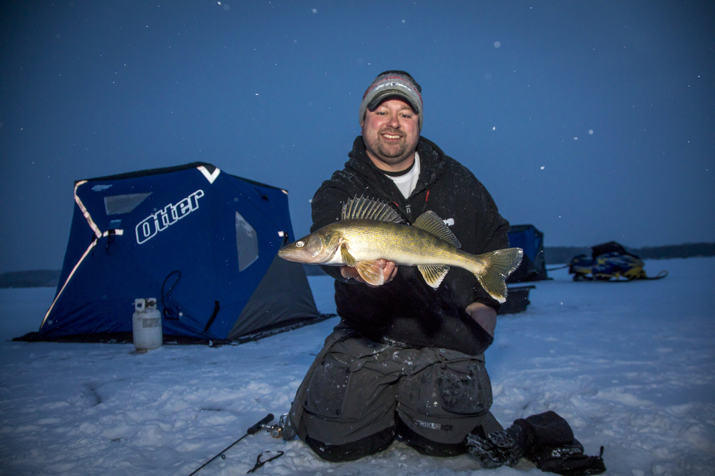 Northern Lights Rattle Reel issue - Ice Fishing Minnesota