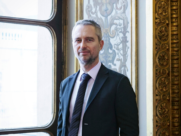 David Martinon : "Notre métier de diplomate fait davantage sens dans les pays en crise"