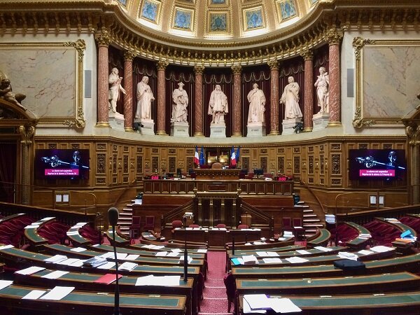 Projet de loi sur l'état d'urgence sanitaire : coulisses d'un débat parlementaire exceptionnel