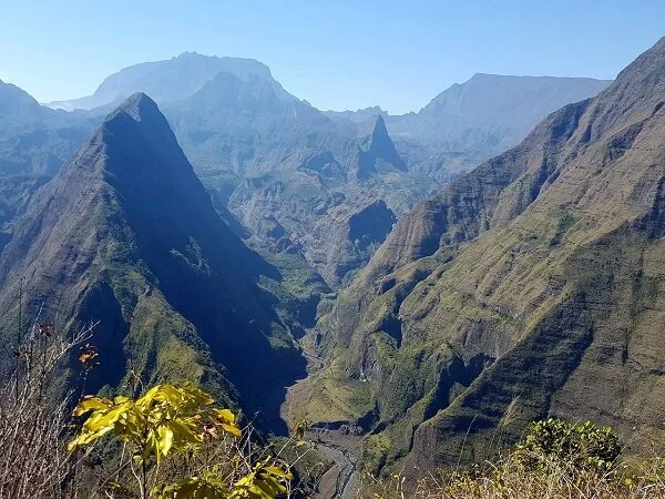 Covid-19 : comment s'organise le confinement sur l'île de la Réunion? 
