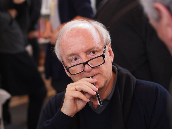 Hubert Védrine : "Cette pandémie frappe de plein fouet la mondialisation optimiste, avide et débridée"