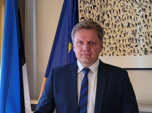 "Vu d'Estonie, ce qui se joue en Ukraine n'est pas seulement vital pour notre sécurité, mais pour tout le continent"
