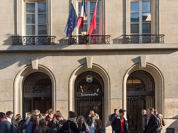 Que pensent les anciens de Sciences Po ?