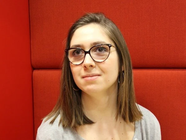 Alice Delacroix : premiers pas dans la communication