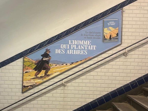 Entre les lignes, un marketing féroce