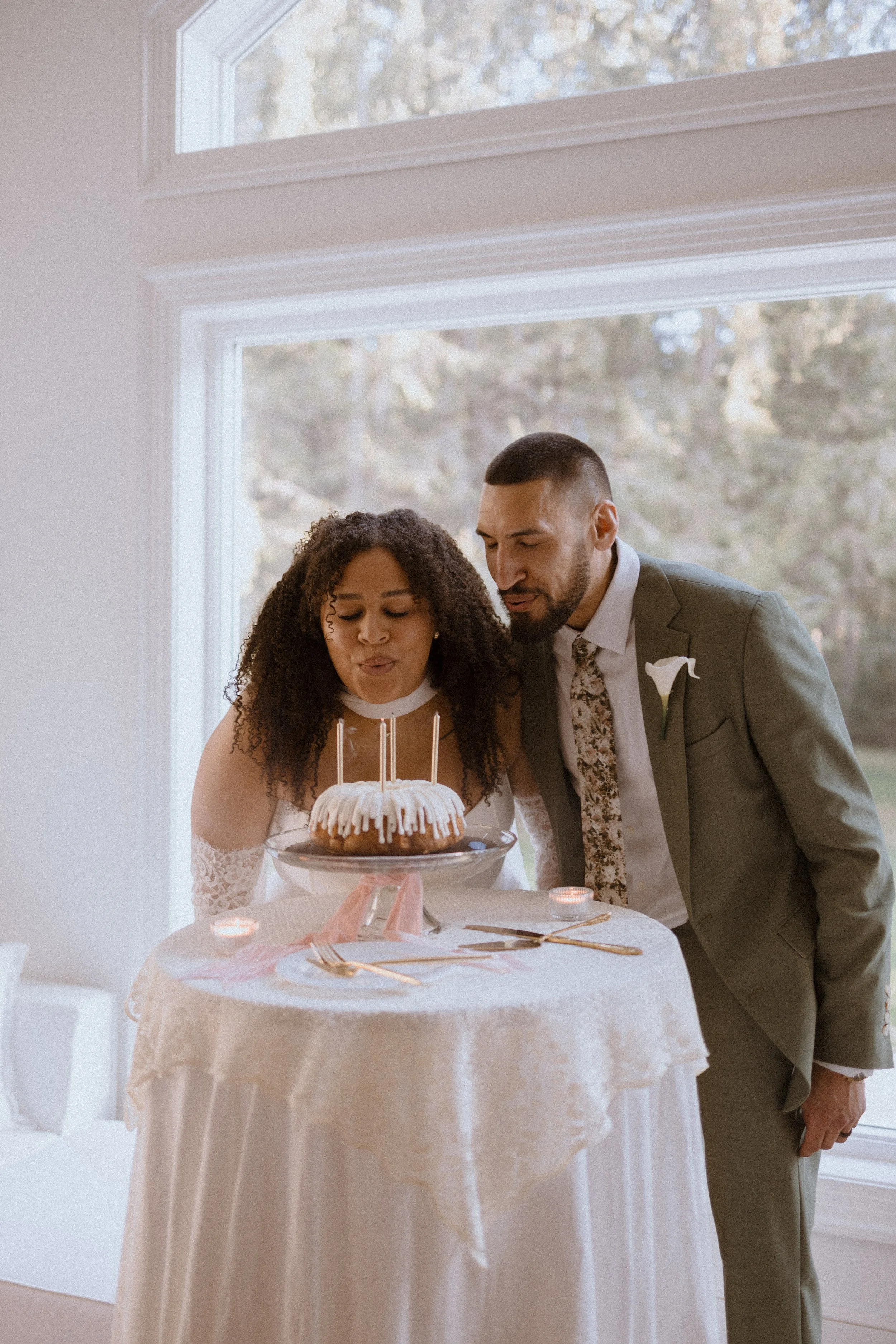 Kendra + Dominic // Dreamy Spring Wedding at Abloom