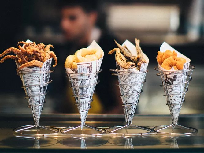 fried tapas in cones.jpg